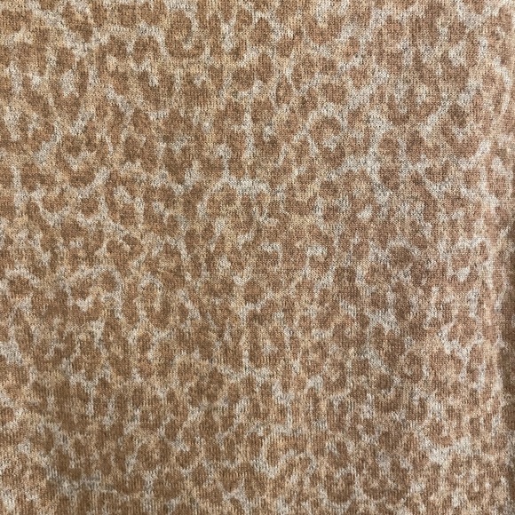 BEACHLUNCHLOUNGE Leopard Print Turtleneck Size Medium - Picture 10 of 10